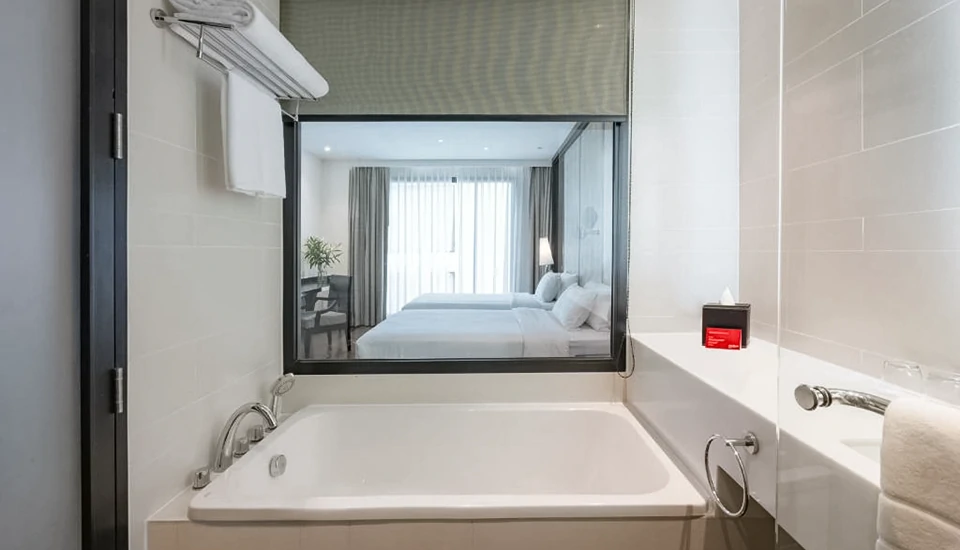 هتل موون پیک سوخومویت 15 بانکوک